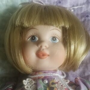 Goebel 9" Doll